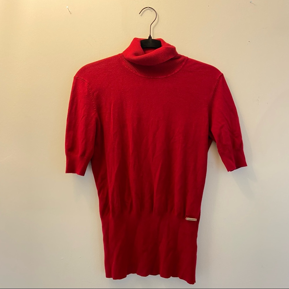 Red Vertigo Paris Short Sleeve Turtleneck